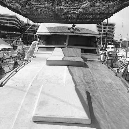 סנט אדריה דה בסוס Encantador Barco En Barcelona מראה חיצוני תמונה